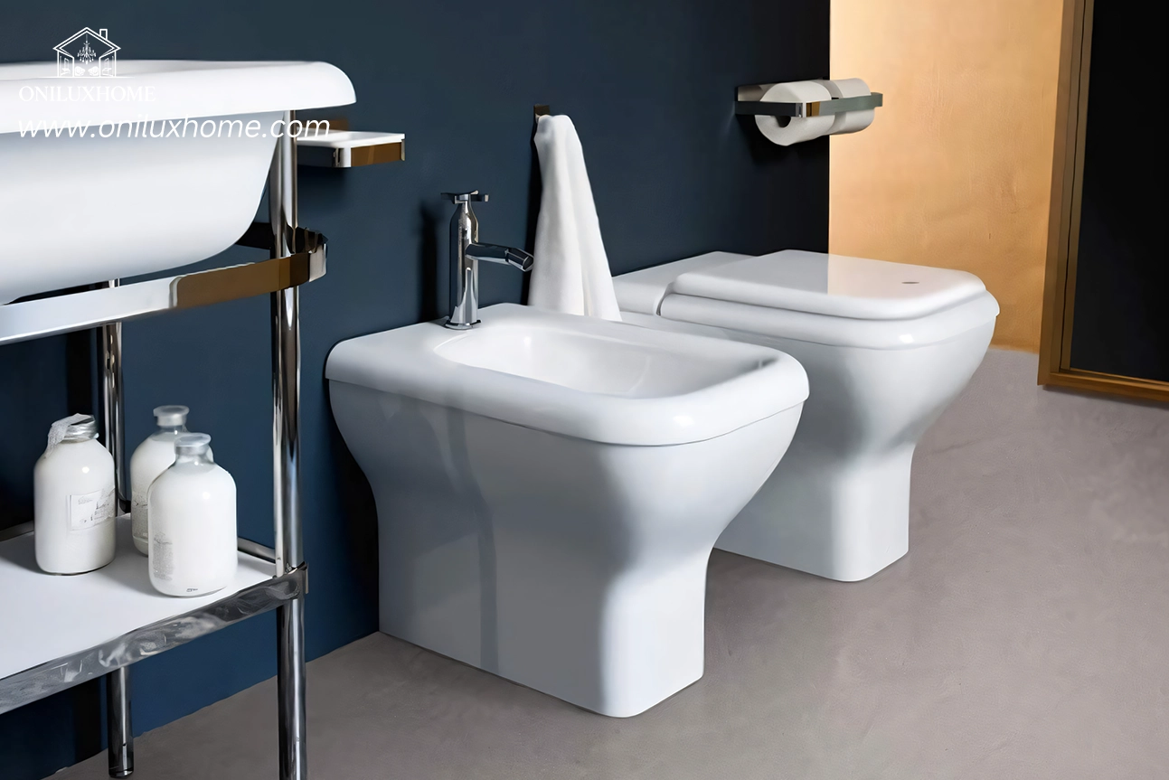 Modern Ceramic Bathroom Commode - Sleek Flushing Toilet Design bowl toilet